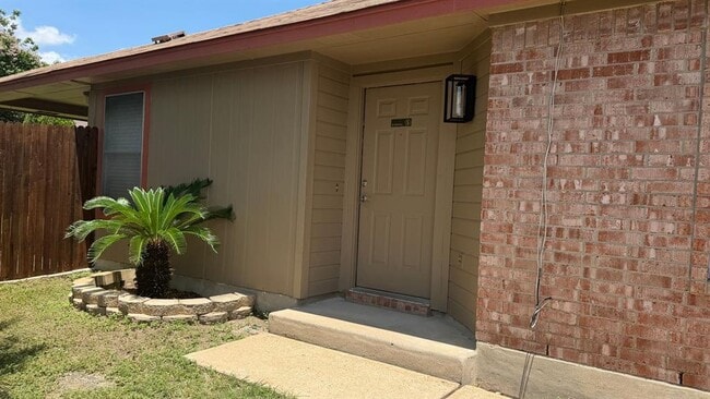 Building Photo - 17338 Tobermory Dr