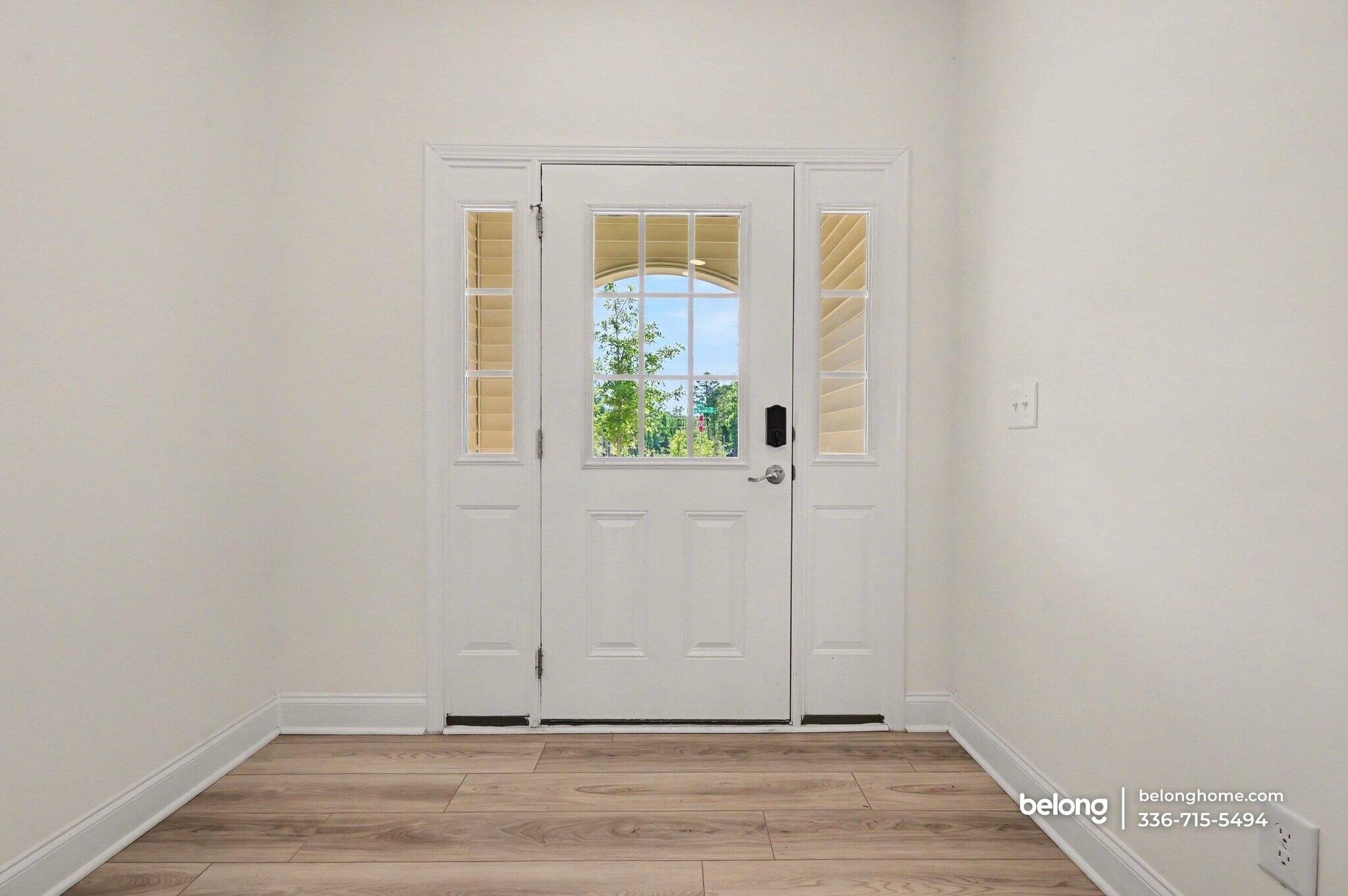 Building Photo - 2100 Solana Wds Dr