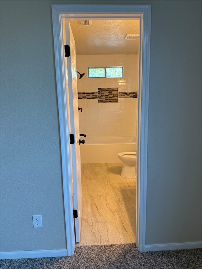 Building Photo - 14159 Running Bear Dr