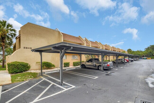 Building Photo - 2845 SW 22nd Ave