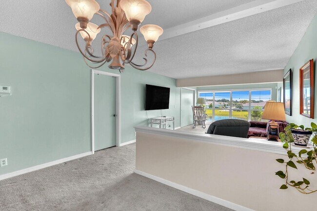 Building Photo - 5910 Via Delray Blvd