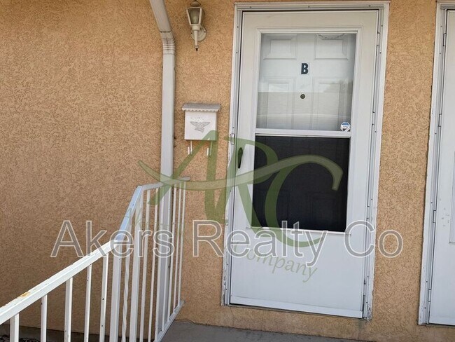 Building Photo - 2730 Poplar St