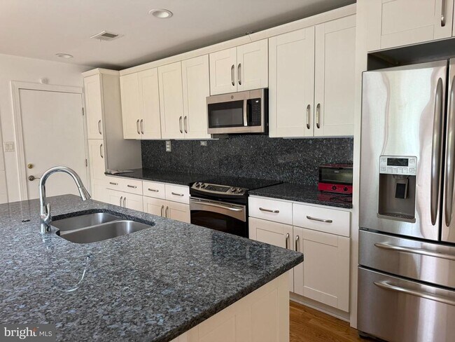 Building Photo - 1707 Merrifields Dr