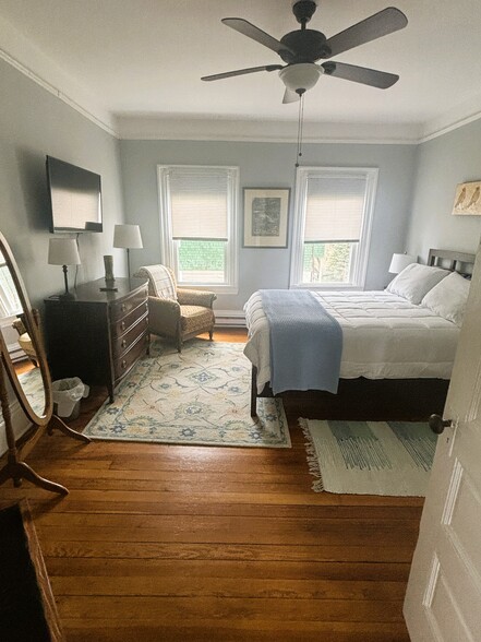 bedroom - 182 S French Broad Ave