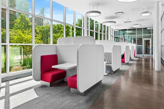 Building Photo - 885 S Clark St