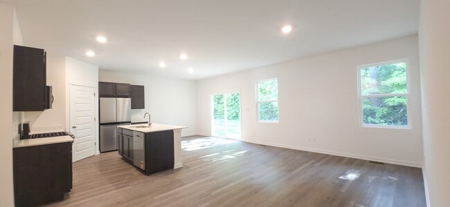 Building Photo - 4203 Viceroy St