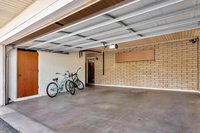 Building Photo - 4216 N 38th St