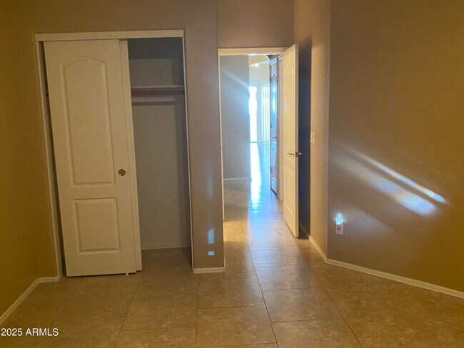 Building Photo - 320 S 70th St