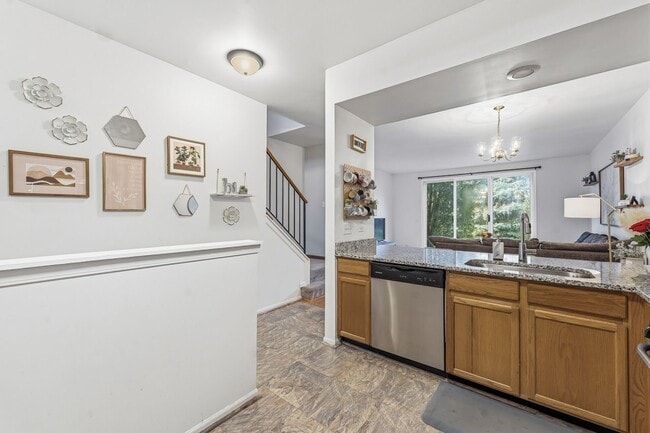 Building Photo - 4462 Quill Ln