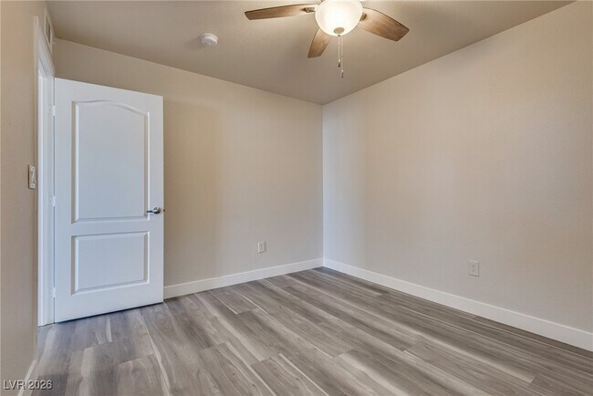 Building Photo - 5055 W Hacienda Ave