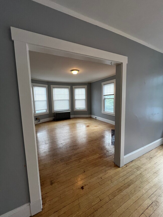 Building Photo - 83 Dartmouth St