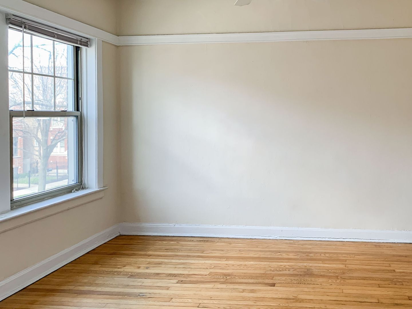 Building Photo - 5107 N Winchester Ave