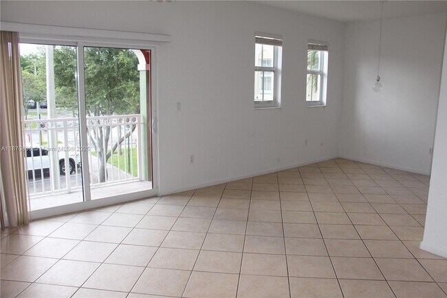Building Photo - 11202 NW 83rd St