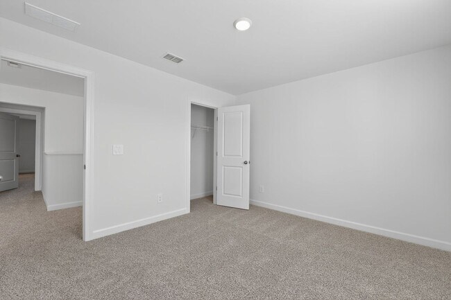 Building Photo - 2143 Rolling Hls Ct