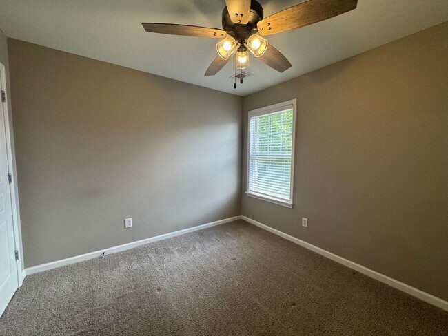 Building Photo - 9734 Cadman Ct