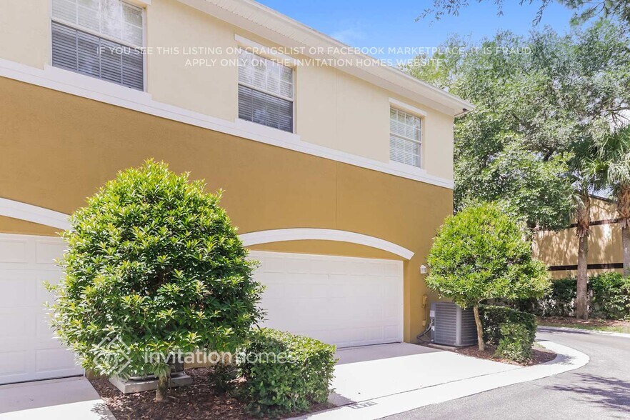 Building Photo - 7571 Tamarind Ave