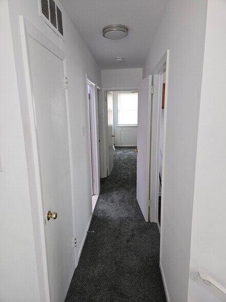 Building Photo - 1819 Beyer Ave