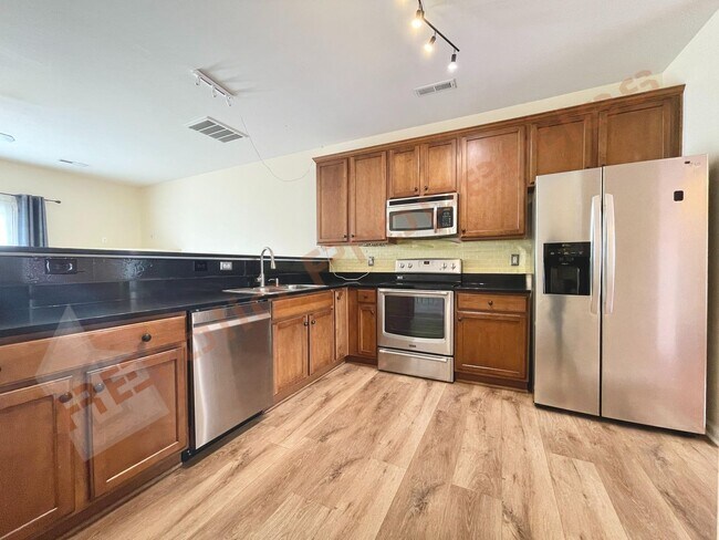 Building Photo - 1304 Cozart St