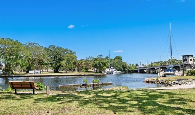 Building Photo - 1451 SW 11th Pl