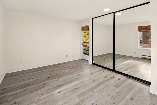 Building Photo - 1Bd/1Ba Seattle Condo
