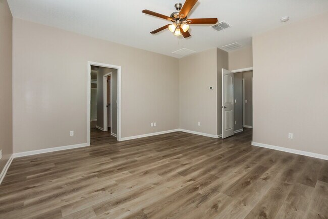 Building Photo - 8616 E Lobo Ave