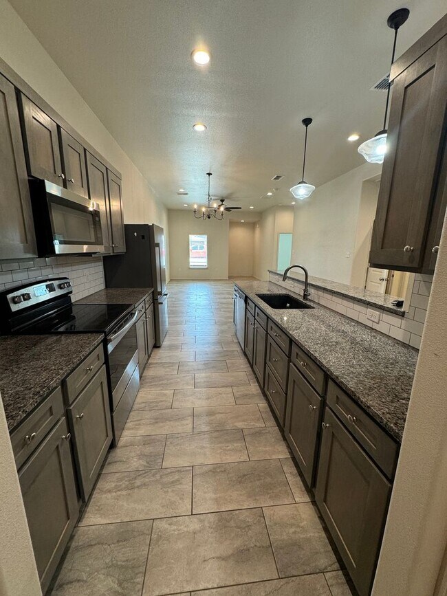 Building Photo - 2 Bed/2Bath Available JUNE in COOPER ISD!