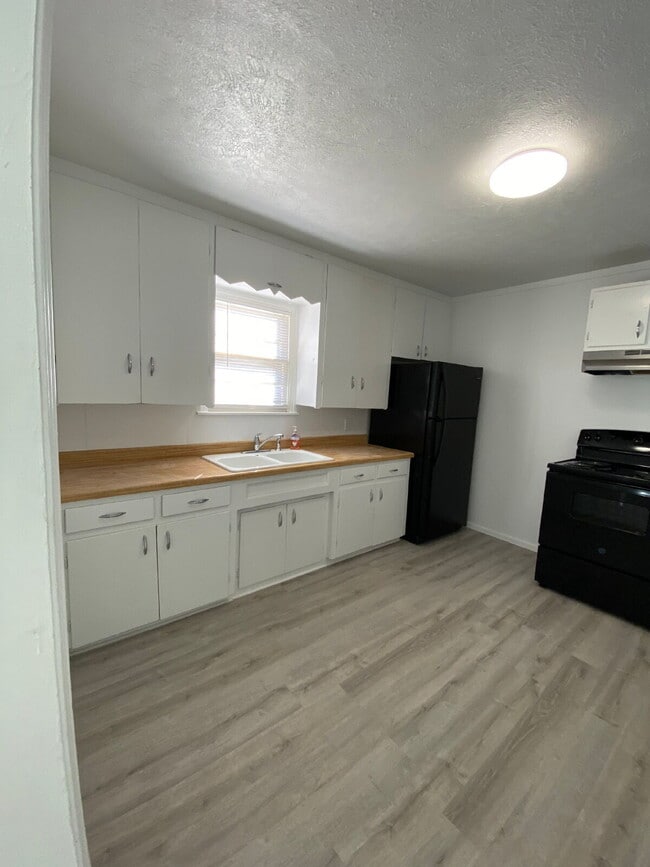 Building Photo - 3303 35th St