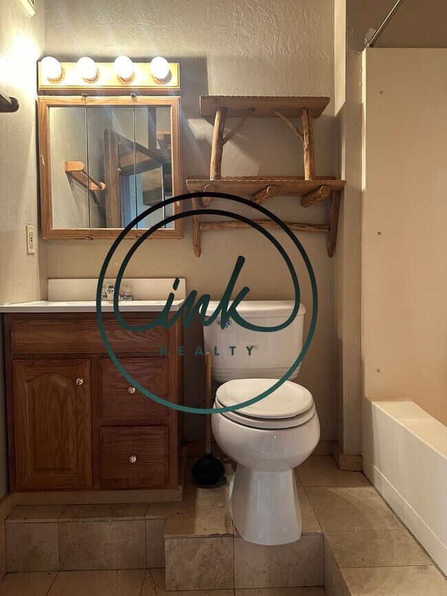 Building Photo - TR331#14-331 TRAMWAY DR #14