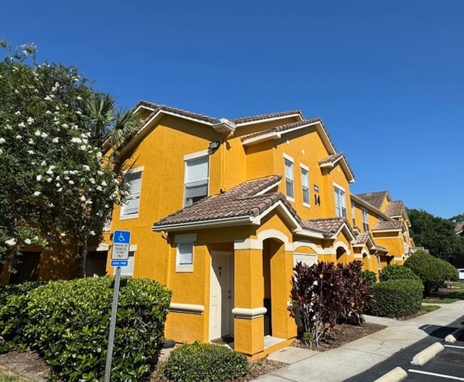 Building Photo - Stunning 2/2 Condo For Rent in Mirabella - Superb Location!