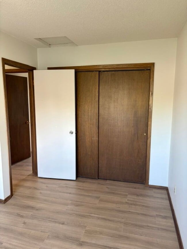 Building Photo - NEWLY UPDATED 2-Bed / 1-Bath Home – Bozeman, MT