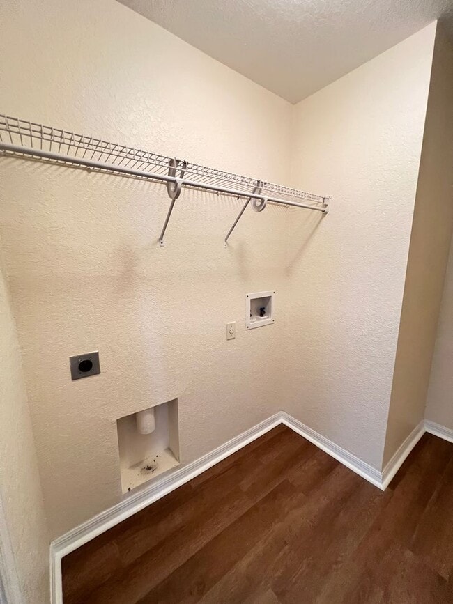 Building Photo - Your 3BD/2BA Peaceful Retreat in the Heart of Ocala!