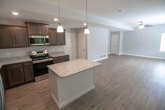 Building Photo - 2802 Amberwood court