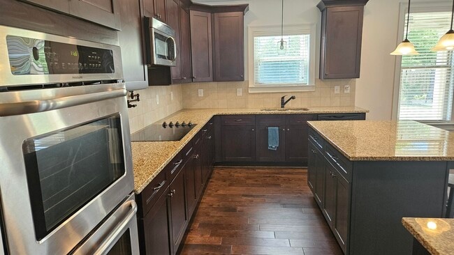 Building Photo - 1303 Eldrick Ln