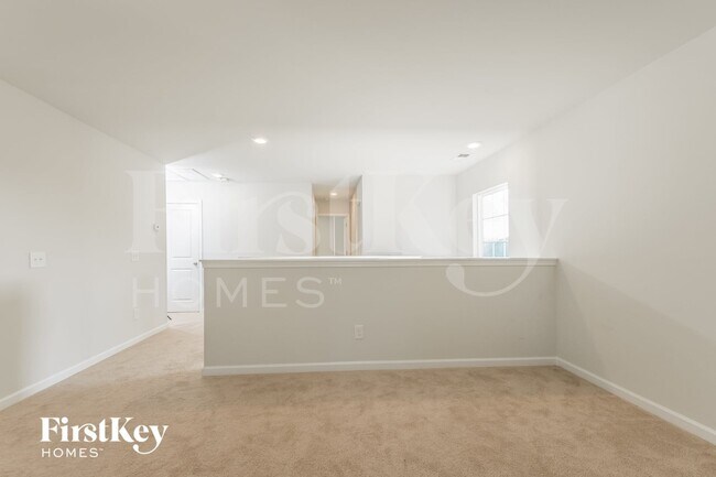 Building Photo - 272 Witch Hazel St