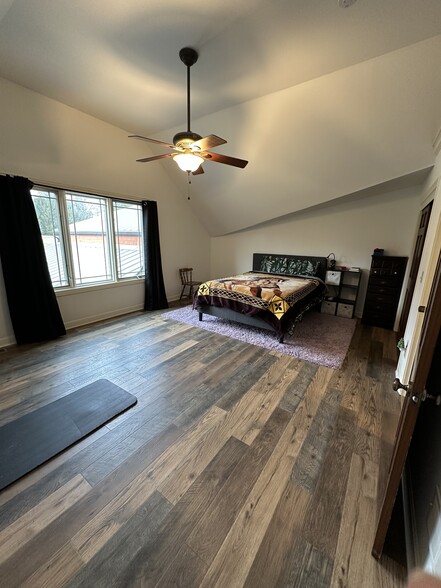 Bedroom - 4664 Hayden Run Rd
