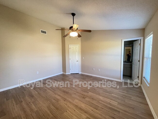 Building Photo - 6462 Horizon Point Dr