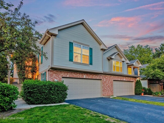 Building Photo - 121 Commons Ct