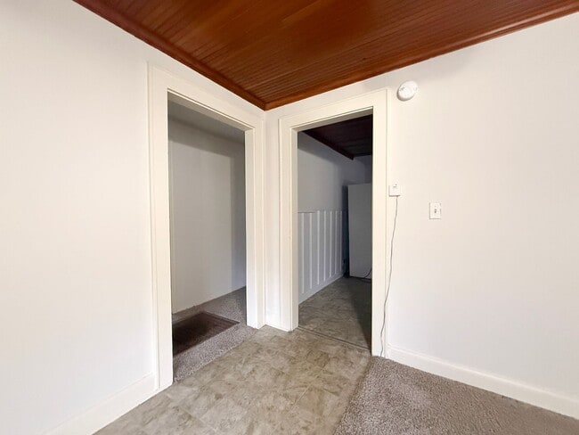 Building Photo - Spacious 2-Bedroom One-Level Home with Carport and Large Backyard