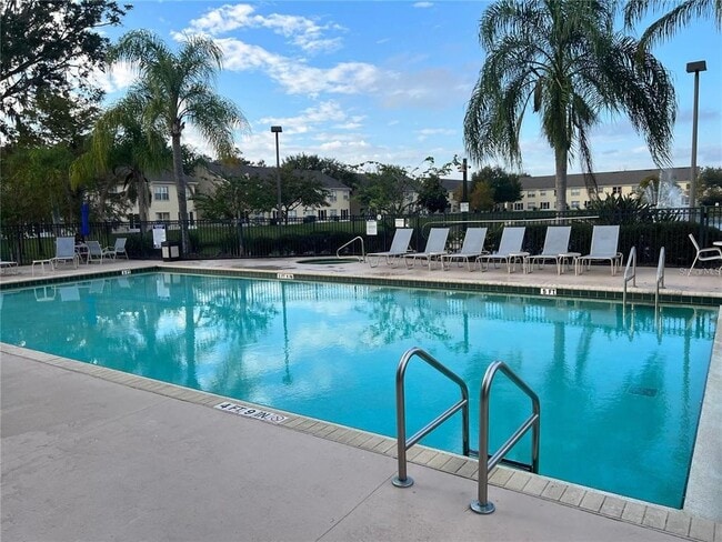 Building Photo - 2770 Club Cortile Cir