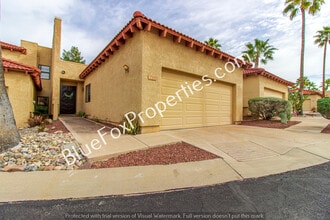 Building Photo - 8421 E Corinthian Dr