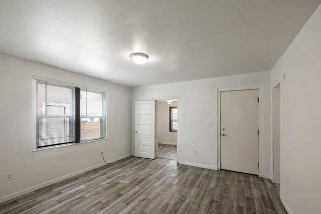 Building Photo - 2 BED 1 BATH HOME IN POCATELLO - AVAILABLE NOW
