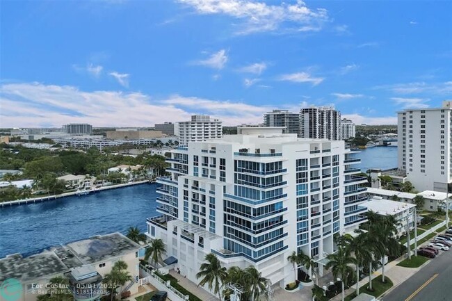 Building Photo - 715 Bayshore Dr