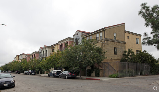 Building Photo - Provence Island Apartments