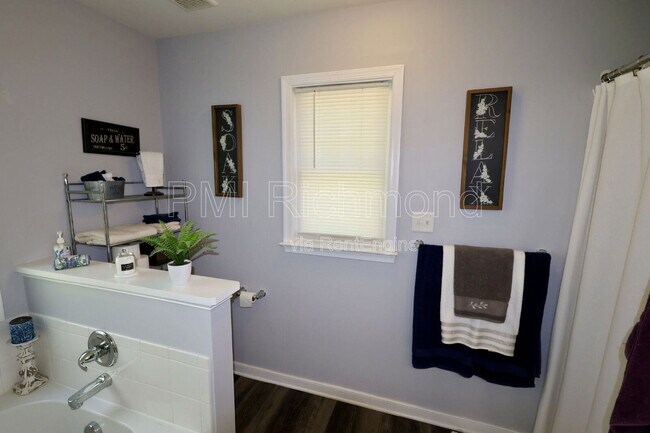 Building Photo - 15831 Haggis Dr