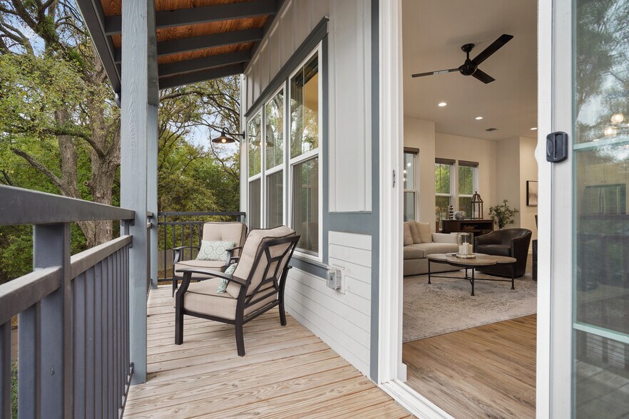 Building Photo - 3809 Valley View Rd