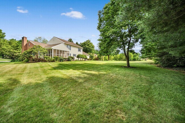 Building Photo - 684 Steinman Ct