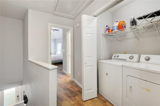 Building Photo - 310 Glenwood Ave SE