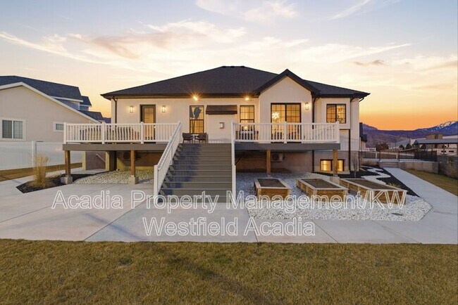 Building Photo - 1437 W Valley Dr