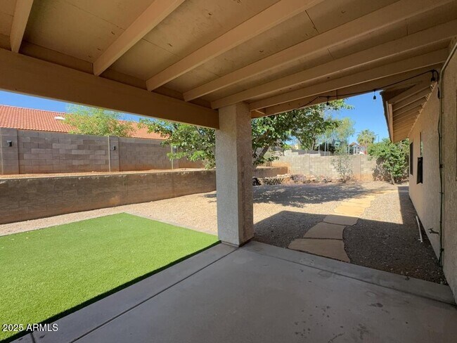 Building Photo - 3954 Cll Roca