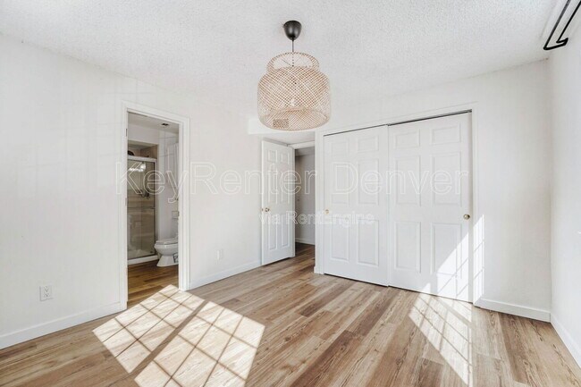 Building Photo - 13704 E Lehigh Ave